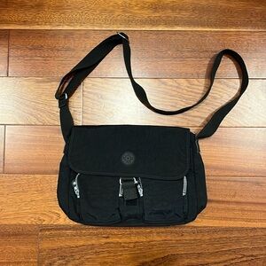 Kipling travel crossbody purse messenger bag